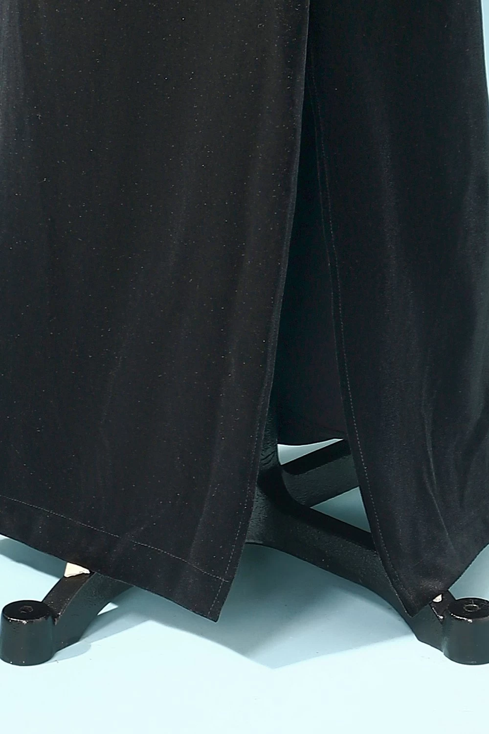 Robe De Soirée En Velours Noire 7 Robe De Soirée En Velours Noire – Image 5