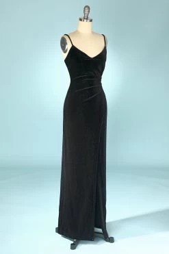 Robe De Soirée En Velours Noire 13 Robe De Soirée En Velours Noire -Zapaka 19111608028 be9e4a96 411f 4960 ba7b 315d3b2c035e