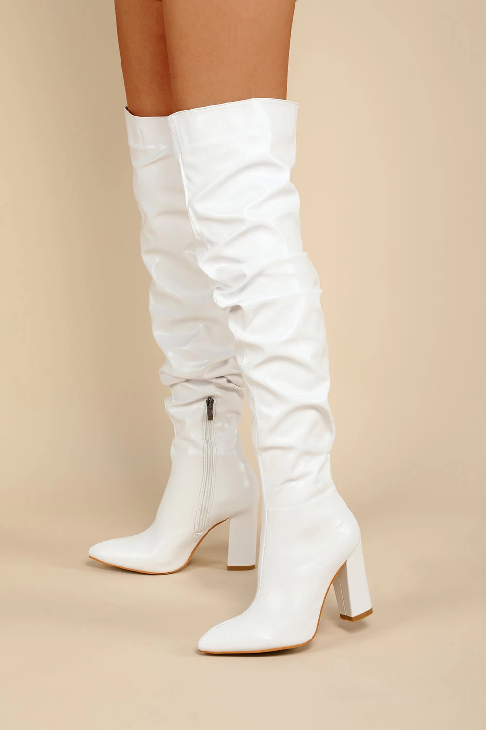 Bottes Hautes Noires à Talons Hauts 8 Bottes Hautes Noires à Talons Hauts – Image 6