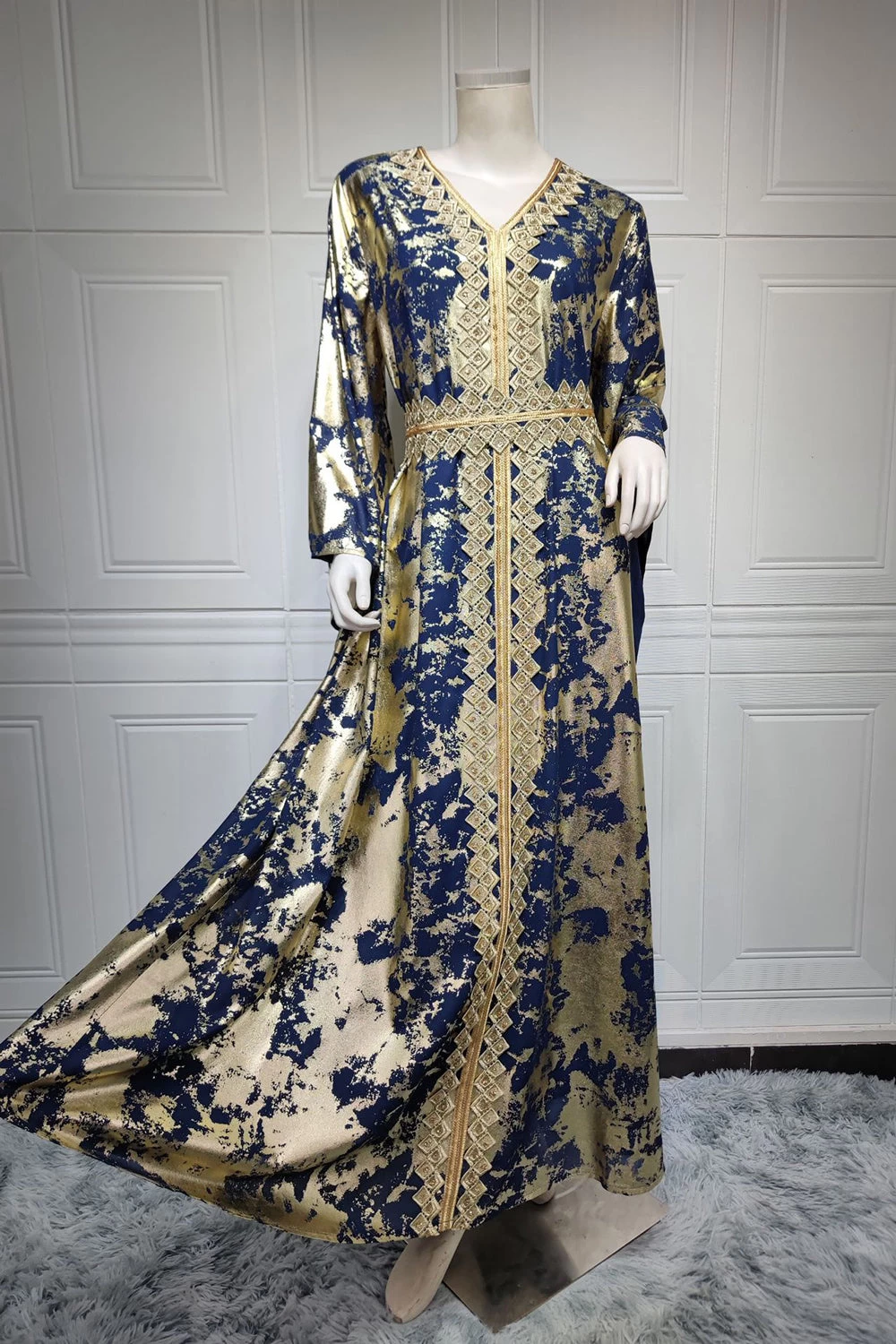 Robe Longue Marocaine Marocaine Florale Rouge 8 Robe Longue Marocaine Marocaine Florale Rouge – Image 6