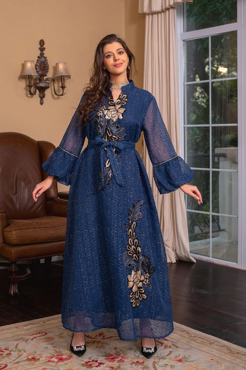 Élégante Broderie Vert Clair Robe Longue Abaya 13 Élégante Broderie Vert Clair Robe Longue Abaya – Image 11