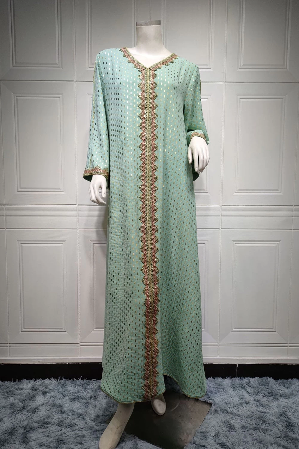 Robe Blanche à Pois Abaya Du Moyen-Orient 22 Robe Blanche à Pois Abaya Du Moyen-Orient – Image 20