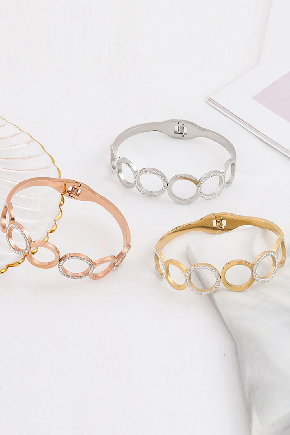 Bracelet Rond Antique En Acier Titane Découpé 4 Bracelet Rond Antique En Acier Titane Découpé – Image 2