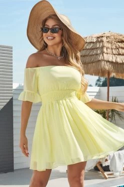 Mignonne Une Ligne Sur L’épaule Robe De Retour Jaune