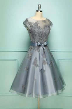 Robe De Bal Grise Vintage -Zapaka DP3A5167 6a15b63f 555f 4a24 94c8 535c1c752f3b