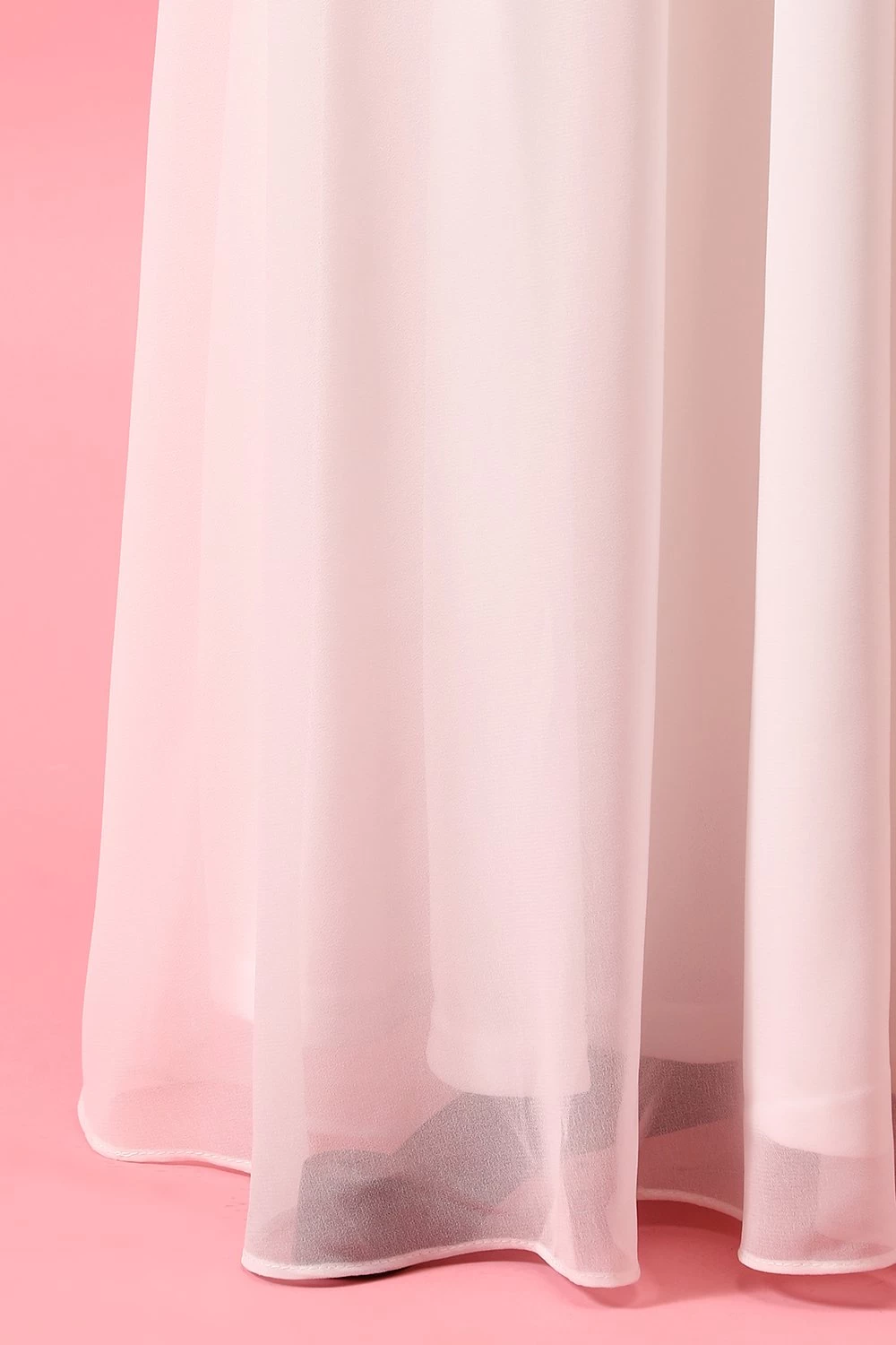 Robe De Demoiselle D'Honneur Longue En Mousseline De Soie Blanche 6 Robe De Demoiselle D'Honneur Longue En Mousseline De Soie Blanche – Image 4