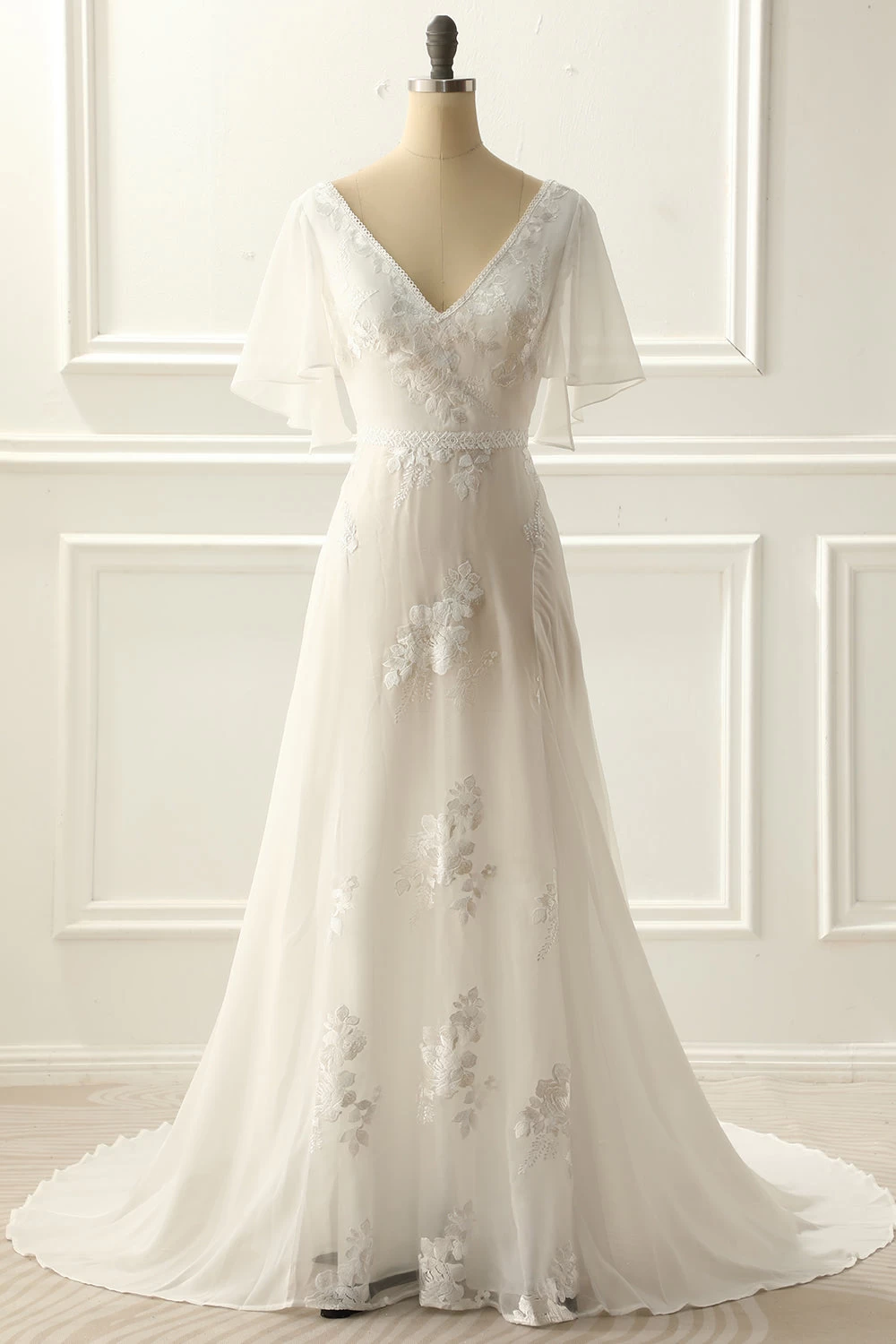 Col V Ivoire Une Ligne Robe De Mariée Longue Avec Appliques 3 Col V Ivoire Une Ligne Robe De Mariée Longue Avec Appliques