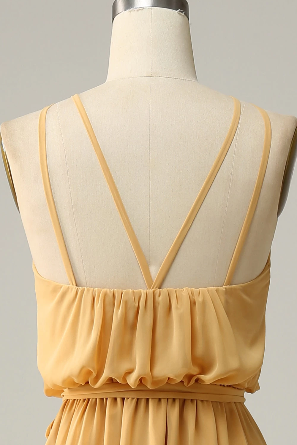 Une Robe De Demoiselle D’honneur Longue Jaune Halter Line Avec Nœud Papillon 8 Une Robe De Demoiselle D’honneur Longue Jaune Halter Line Avec Nœud Papillon – Image 6