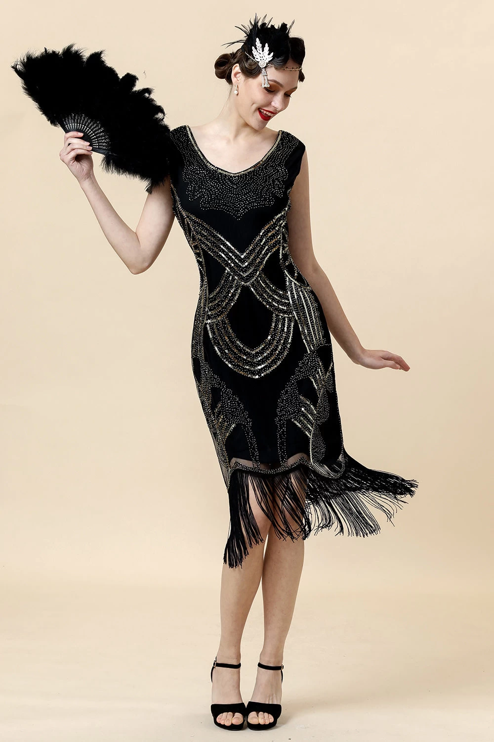 Robe De Soirée Gatsby Flapper Des Années 20 à Paillettes Noire Avec Ensemble D’accessoires Des Années 20 4 Robe De Soirée Gatsby Flapper Des Années 20 à Paillettes Noire Avec Ensemble D’accessoires Des Années 20 – Image 2