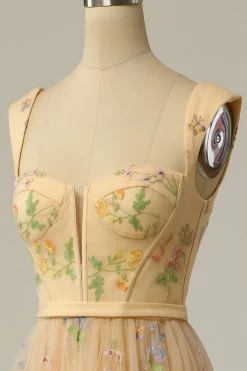 Une Ligne Sweetheart Champagne Long Prom Robe Avec Broderie 12 Une Ligne Sweetheart Champagne Long Prom Robe Avec Broderie -Zapaka ZPKYYLH20414 2