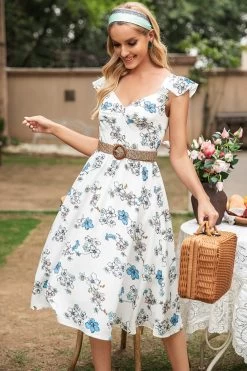 Robe D’été Imprimée Blanche Avec La Douille De Chapeau