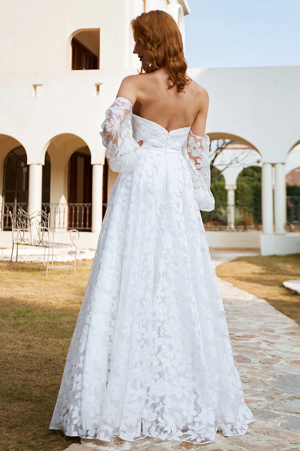 Robe De Mariée En Organza Blanc Sur épaule 4 Robe De Mariée En Organza Blanc Sur épaule – Image 2